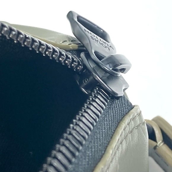 Louis Vuitton Monogram Seal Keepall Shoulder Bag Khaki - Picture 7 of 8